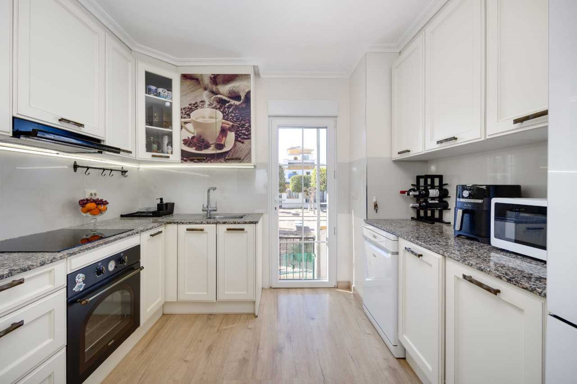 Återförsäljning - Town House -
Torrevieja - Costa Blanca