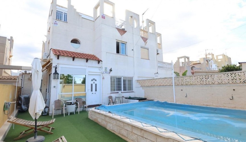 Återförsäljning - Town House -
Torrevieja - Costa Blanca