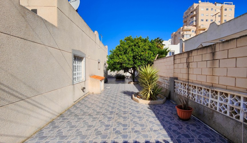 Återförsäljning - Town House -
Torrevieja - Costa Blanca