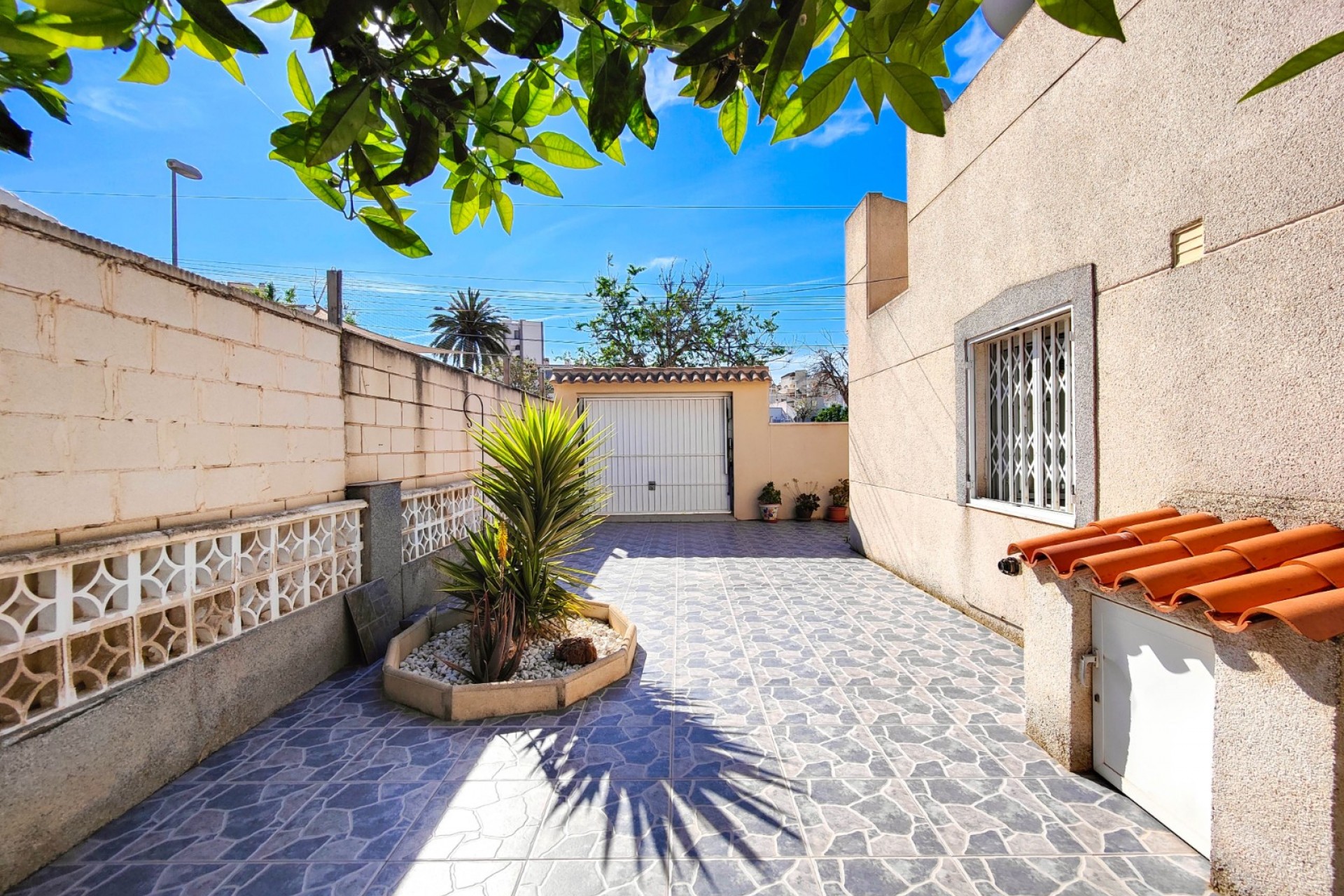 Återförsäljning - Town House -
Torrevieja - Costa Blanca