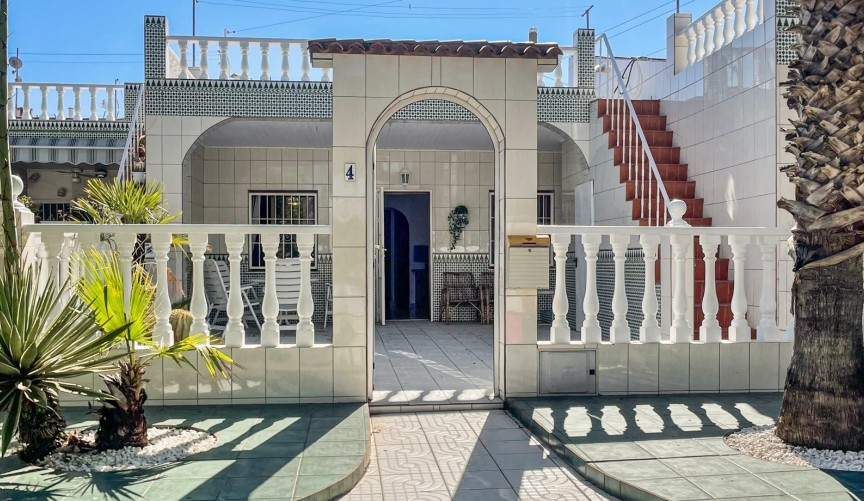 Återförsäljning - Town House -
Torrevieja - Costa Blanca