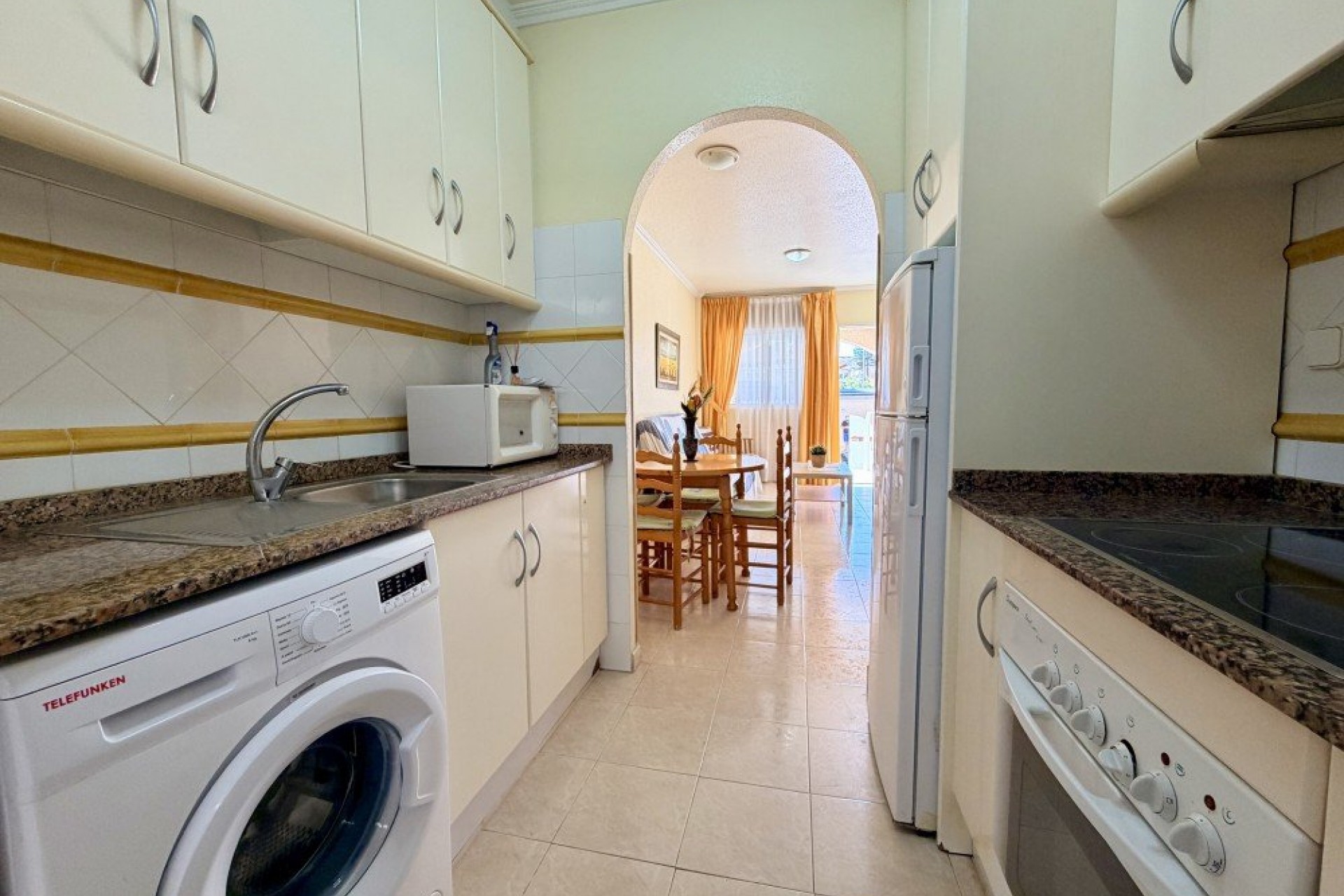 Återförsäljning - Town House -
Torrevieja - Costa Blanca