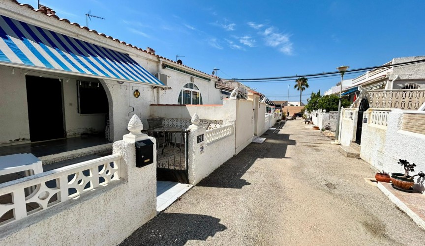 Återförsäljning - Town House -
Torrevieja - Costa Blanca