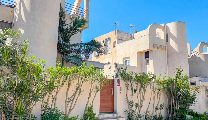 Återförsäljning - Town House -
Torrevieja - Costa Blanca