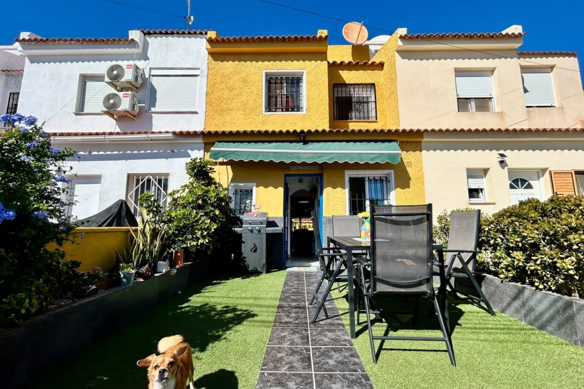 Återförsäljning - Town House -
Torrevieja - Costa Blanca