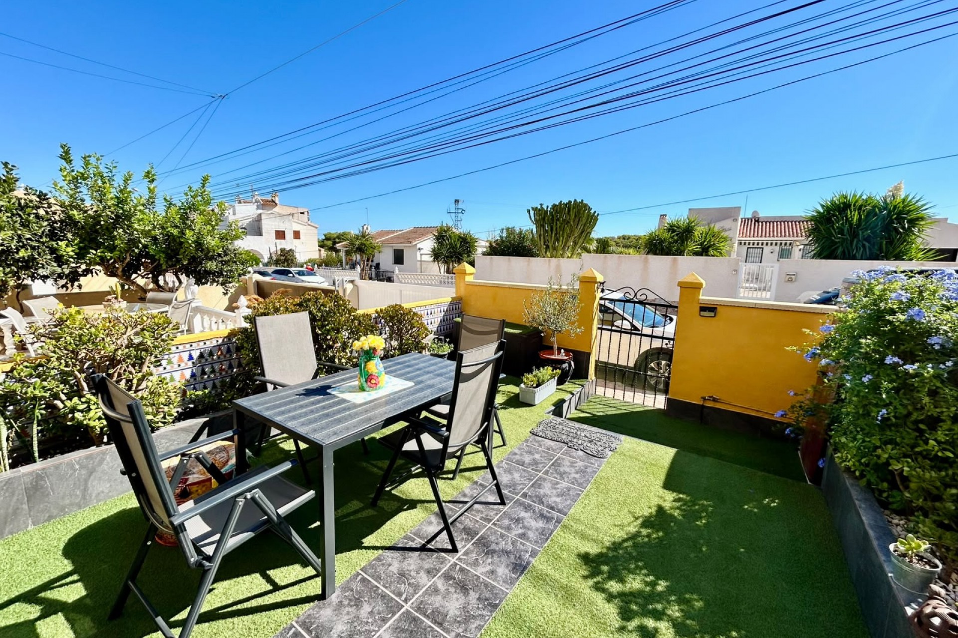 Återförsäljning - Town House -
Torrevieja - Costa Blanca