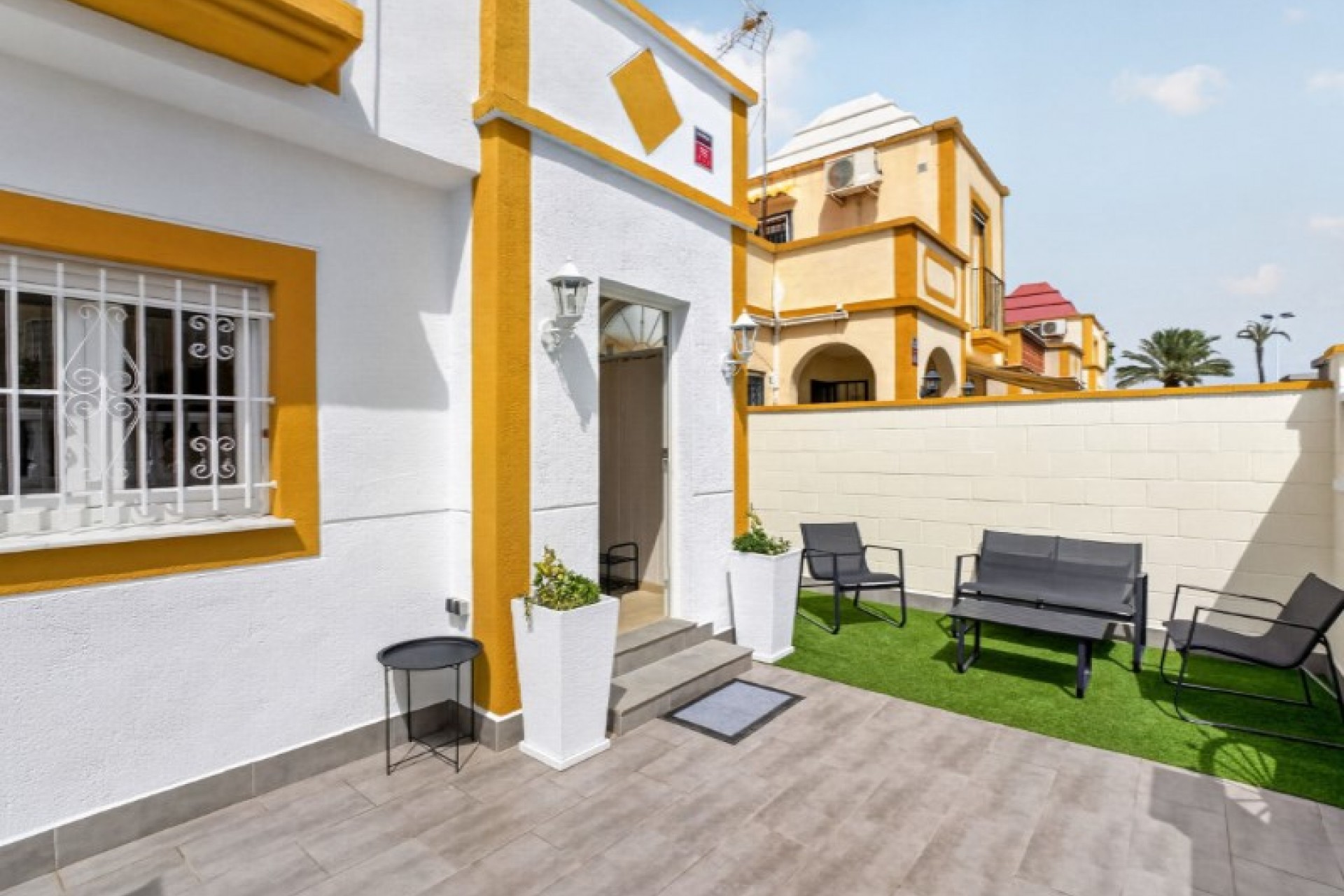 Återförsäljning - Town House -
Torrevieja - Costa Blanca