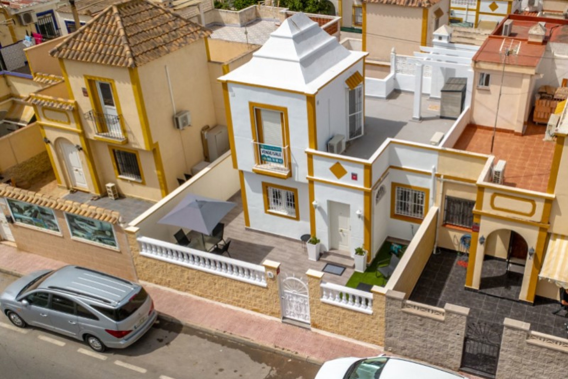 Återförsäljning - Town House -
Torrevieja - Costa Blanca