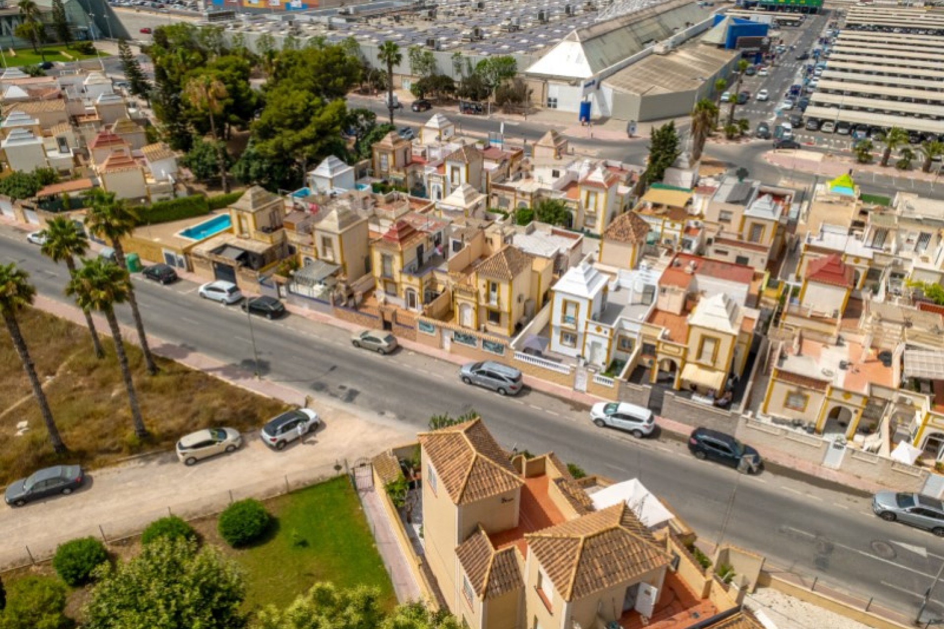 Återförsäljning - Town House -
Torrevieja - Costa Blanca