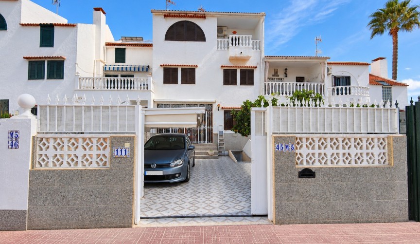 Återförsäljning - Town House -
Torrevieja - Costa Blanca
