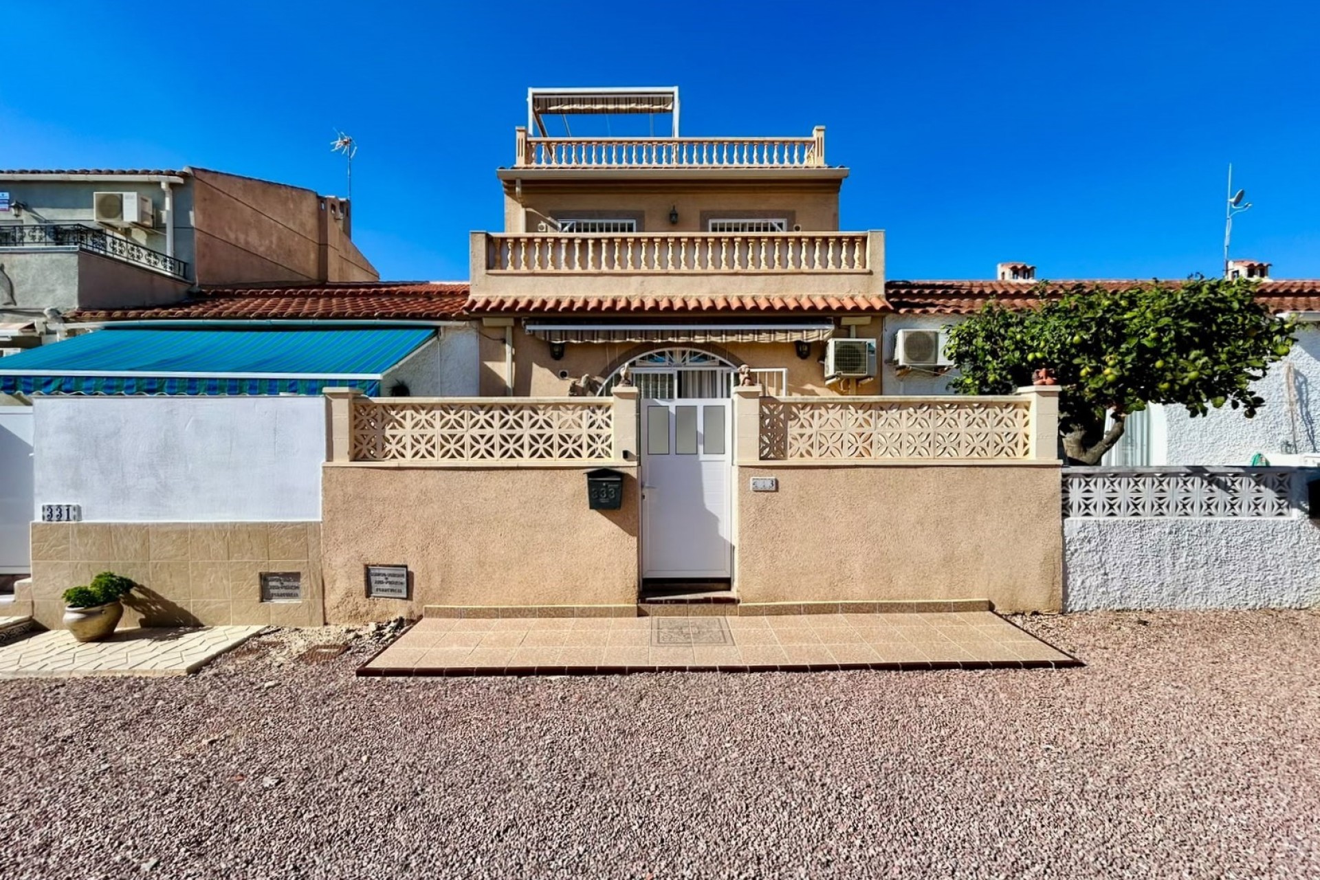 Återförsäljning - Town House -
Torrevieja - Costa Blanca