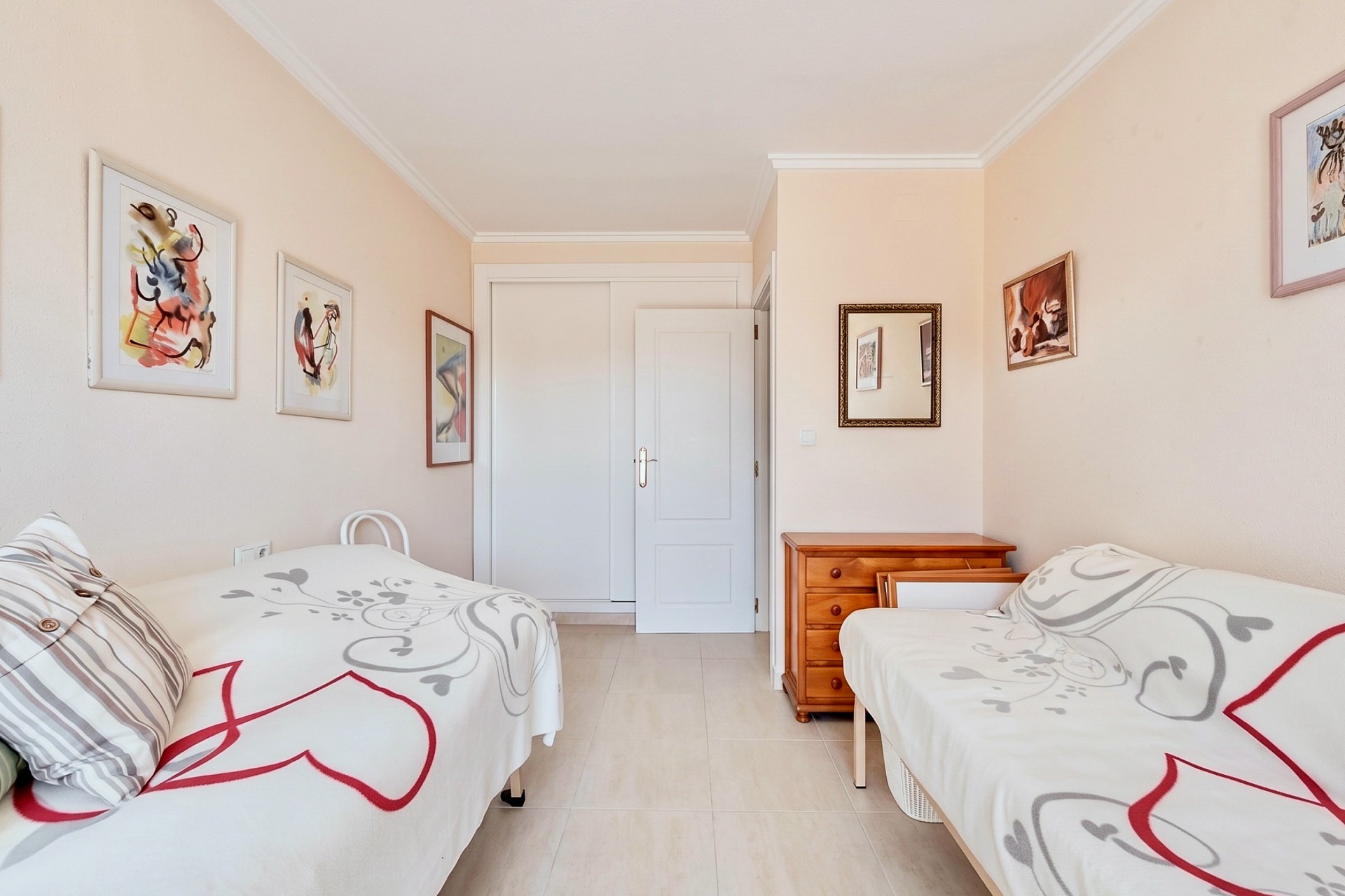 Återförsäljning - Town House -
Torrevieja - Costa Blanca