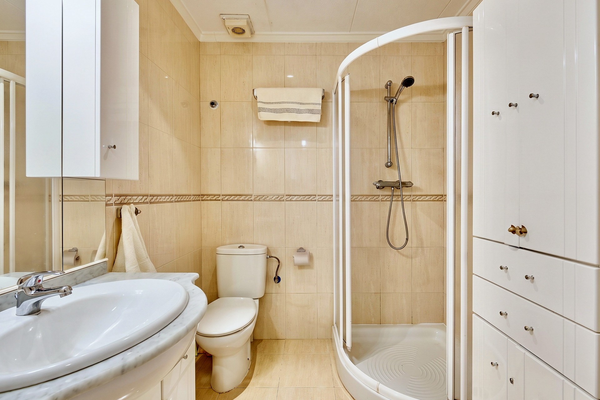 Återförsäljning - Town House -
Torrevieja - Costa Blanca