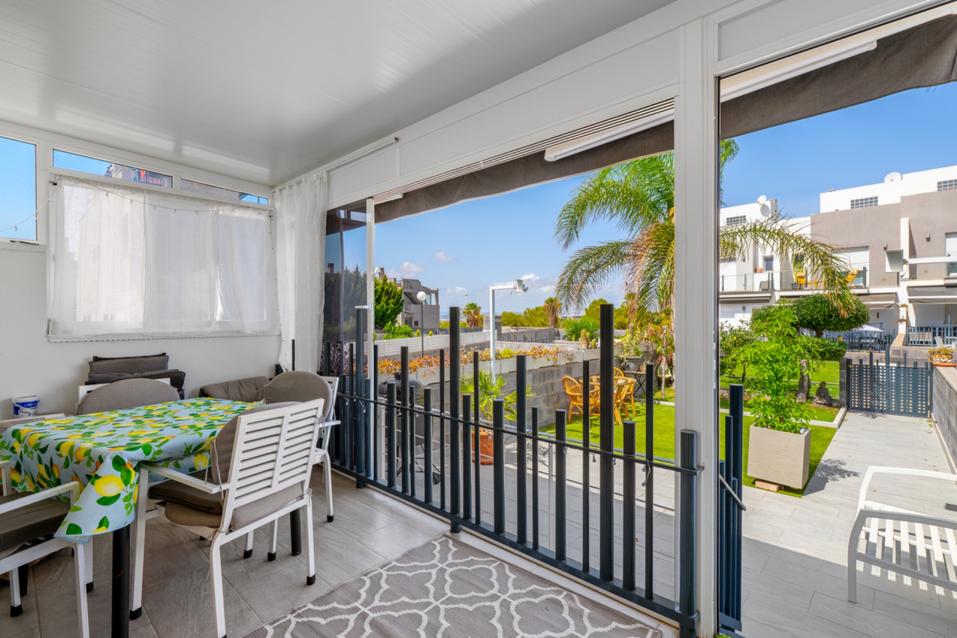 Återförsäljning - Town House -
Torrevieja - Costa Blanca