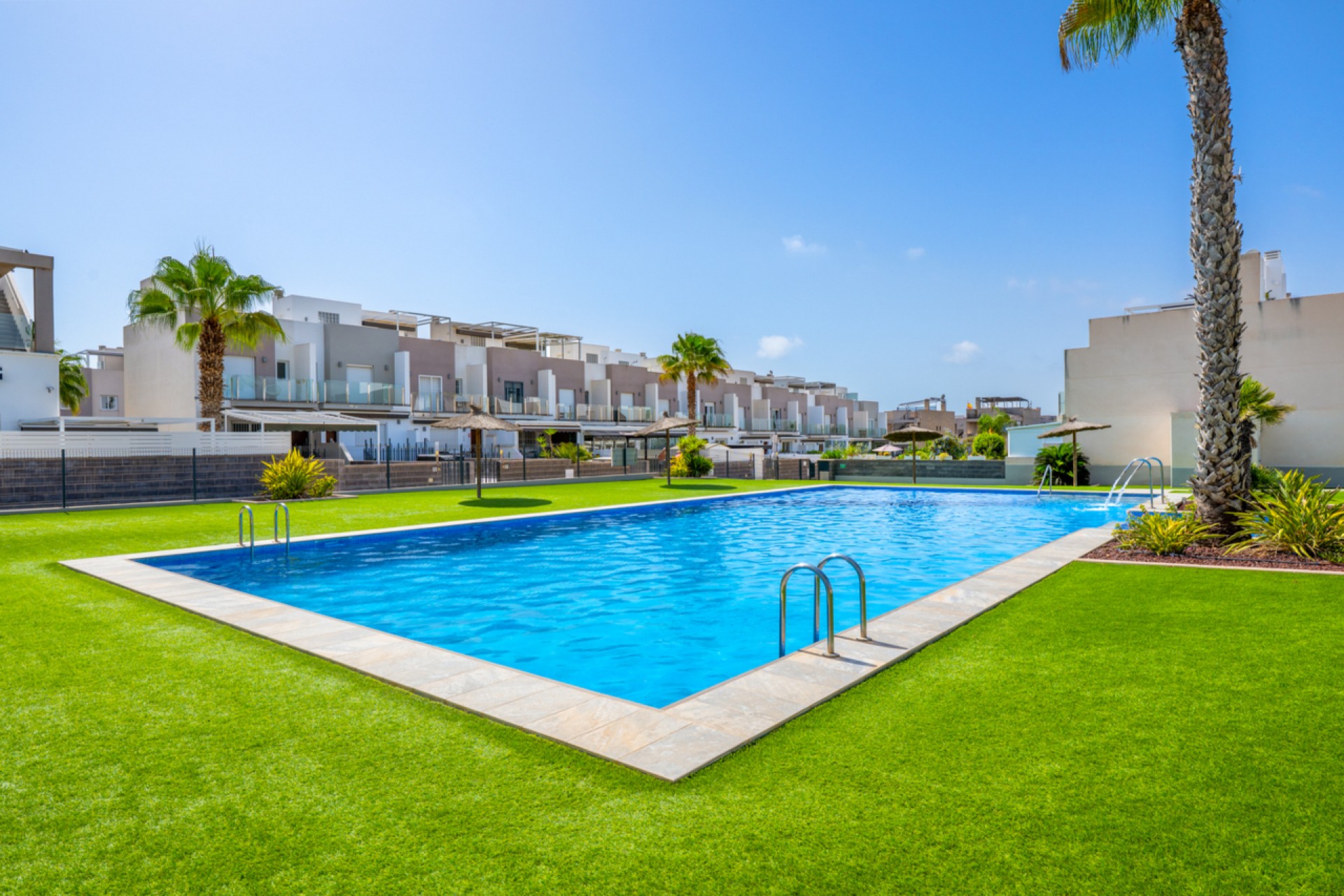 Återförsäljning - Town House -
Torrevieja - Costa Blanca