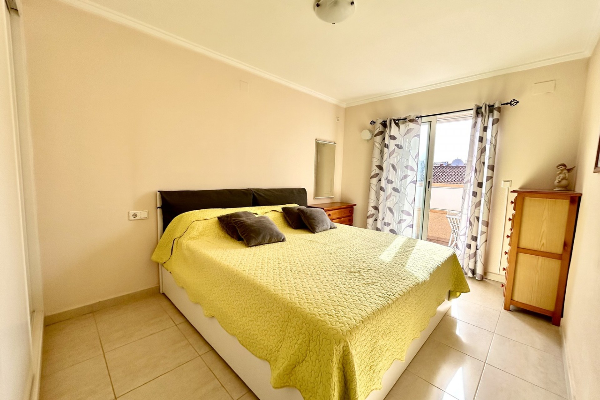 Återförsäljning - Town House -
Torrevieja - Costa Blanca