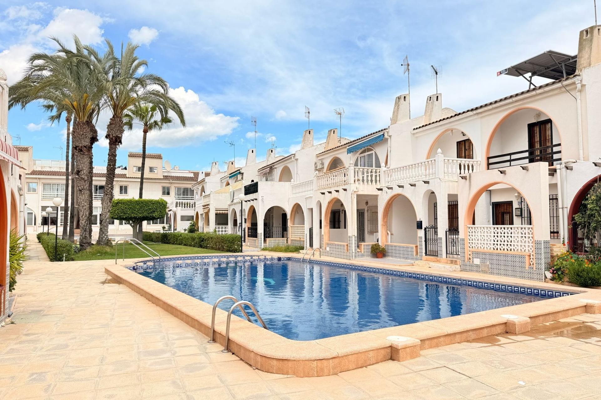 Återförsäljning - Town House -
Torrevieja - El Chaparral