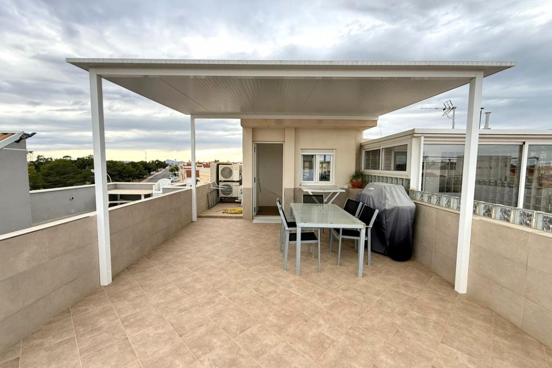 Återförsäljning - Town House -
Torrevieja - El Chaparral