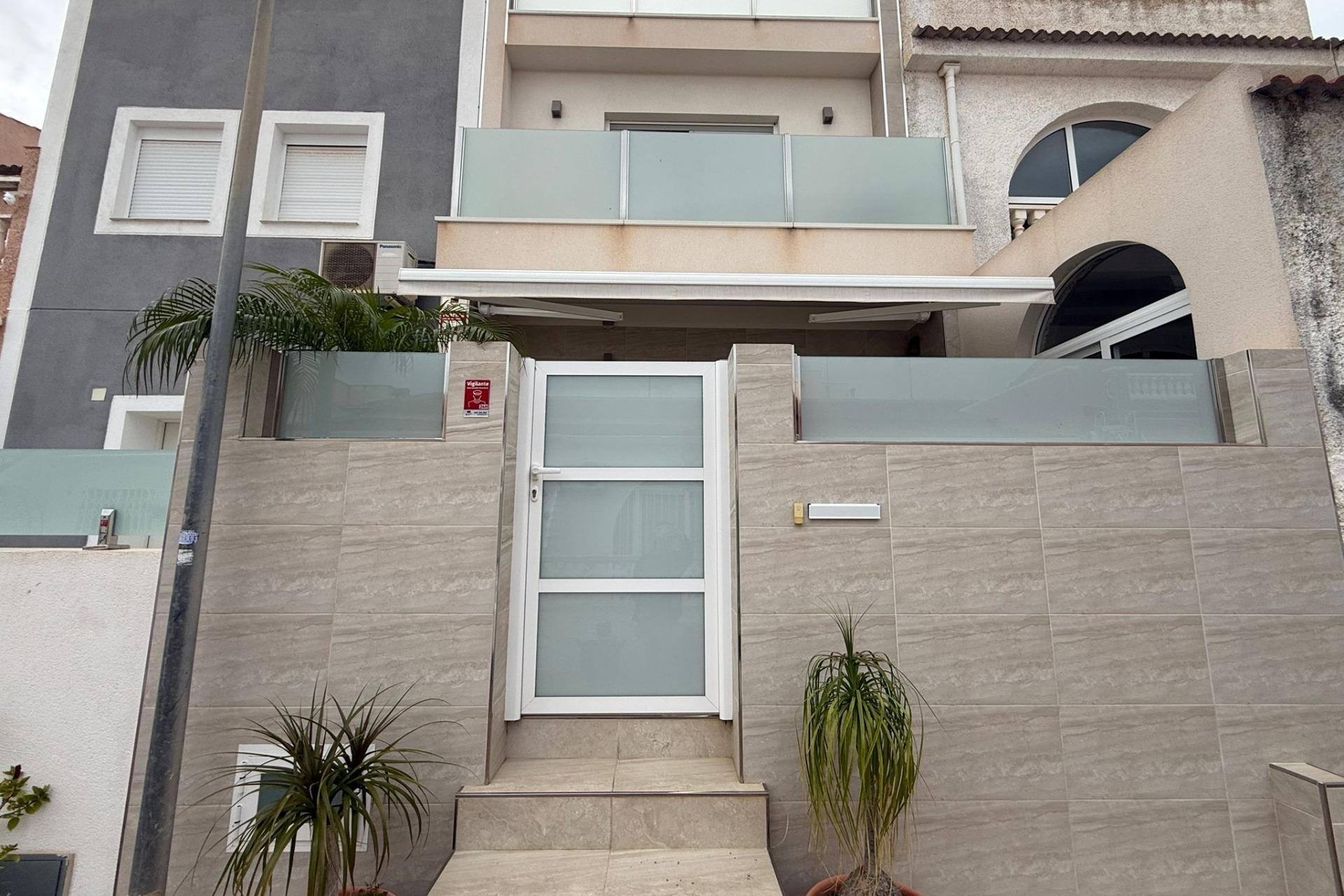 Återförsäljning - Town House -
Torrevieja - El Chaparral