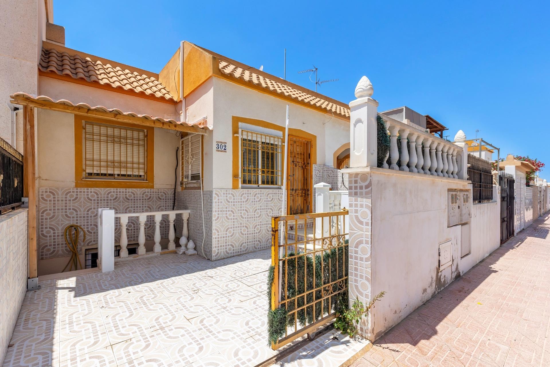 Återförsäljning - Town House -
Torrevieja - El Limonar