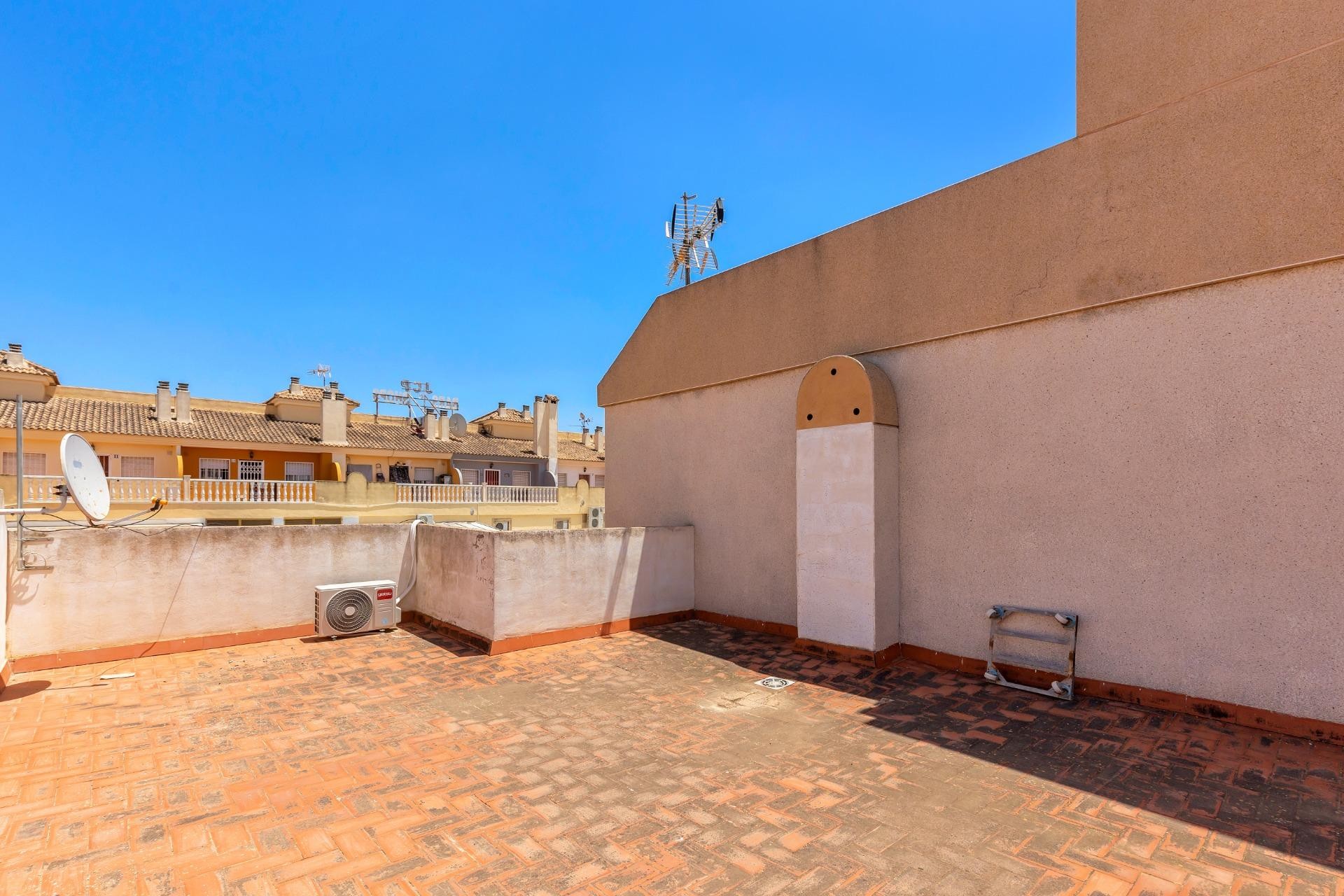 Återförsäljning - Town House -
Torrevieja - El Limonar