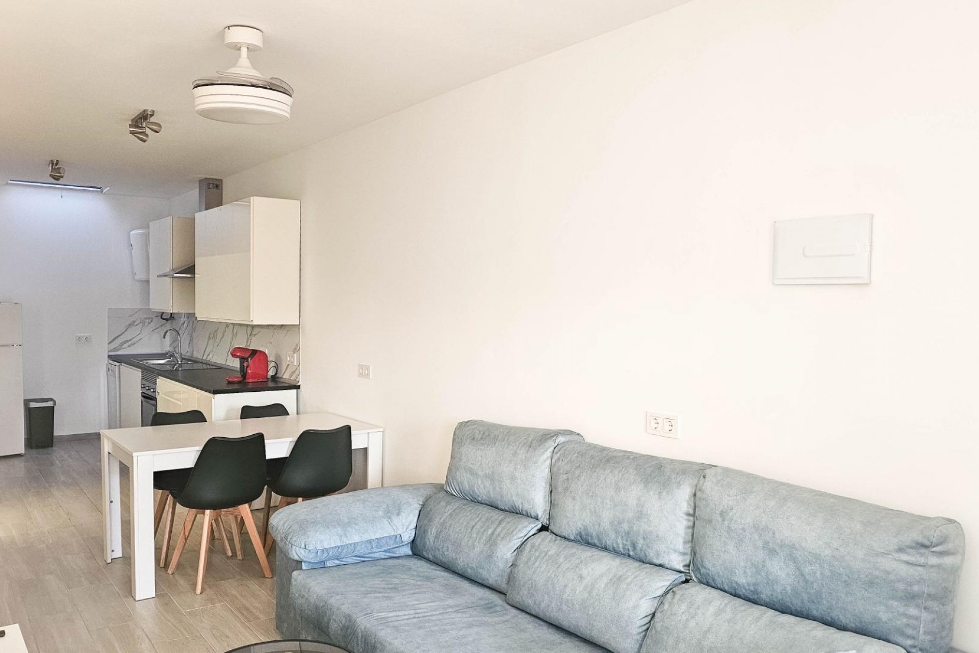 Återförsäljning - Town House -
Torrevieja - El Limonar