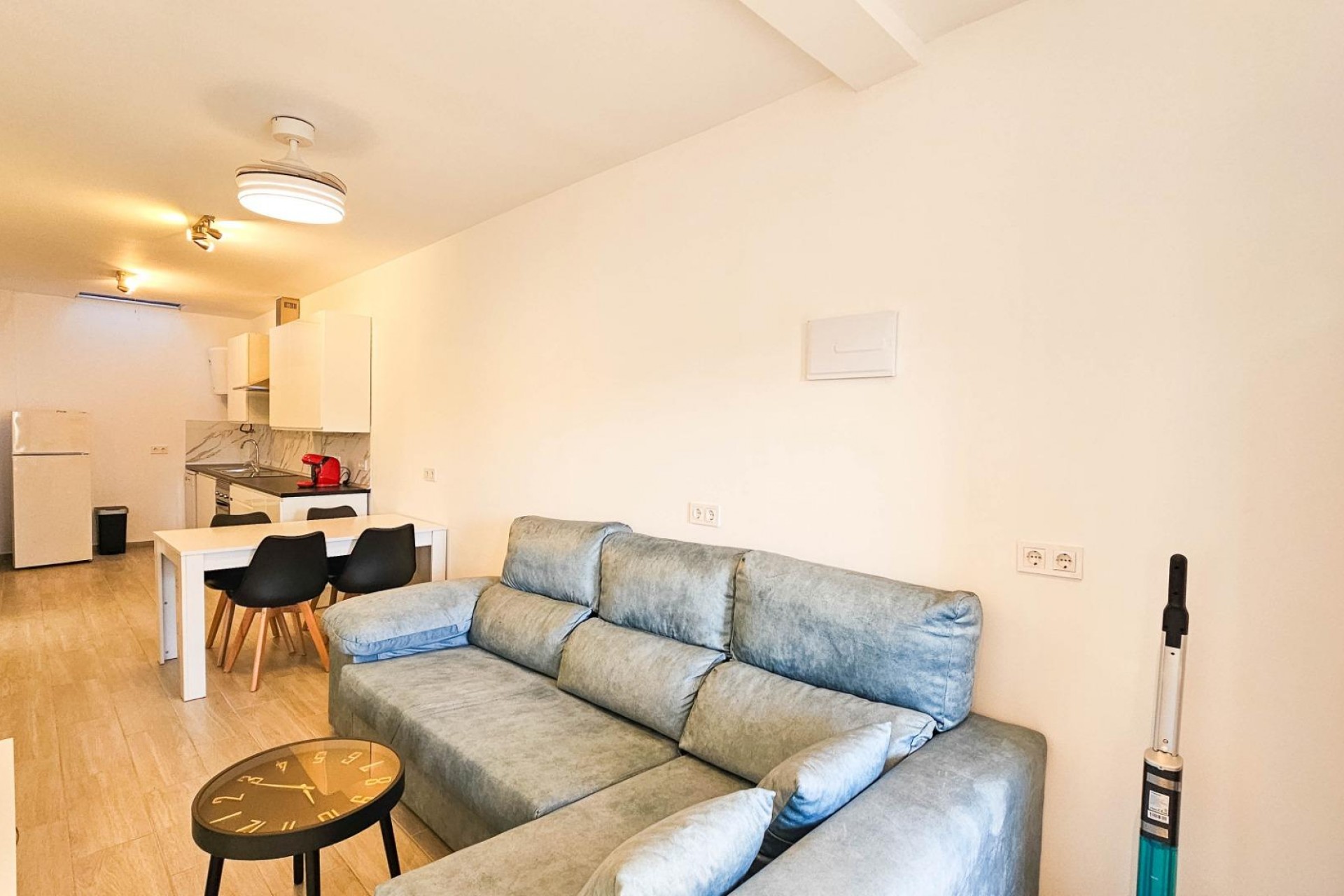 Återförsäljning - Town House -
Torrevieja - El Limonar