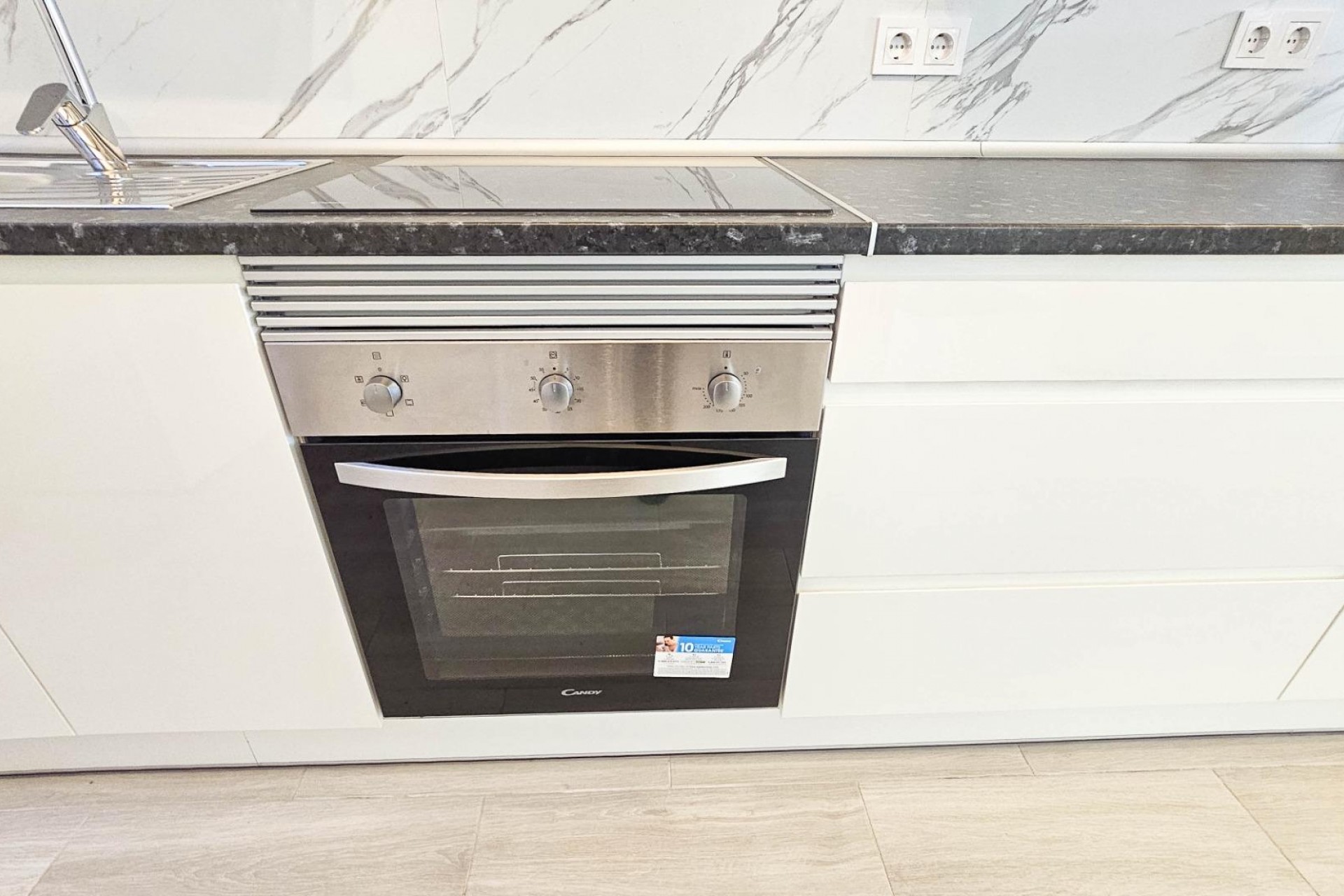 Återförsäljning - Town House -
Torrevieja - El Limonar