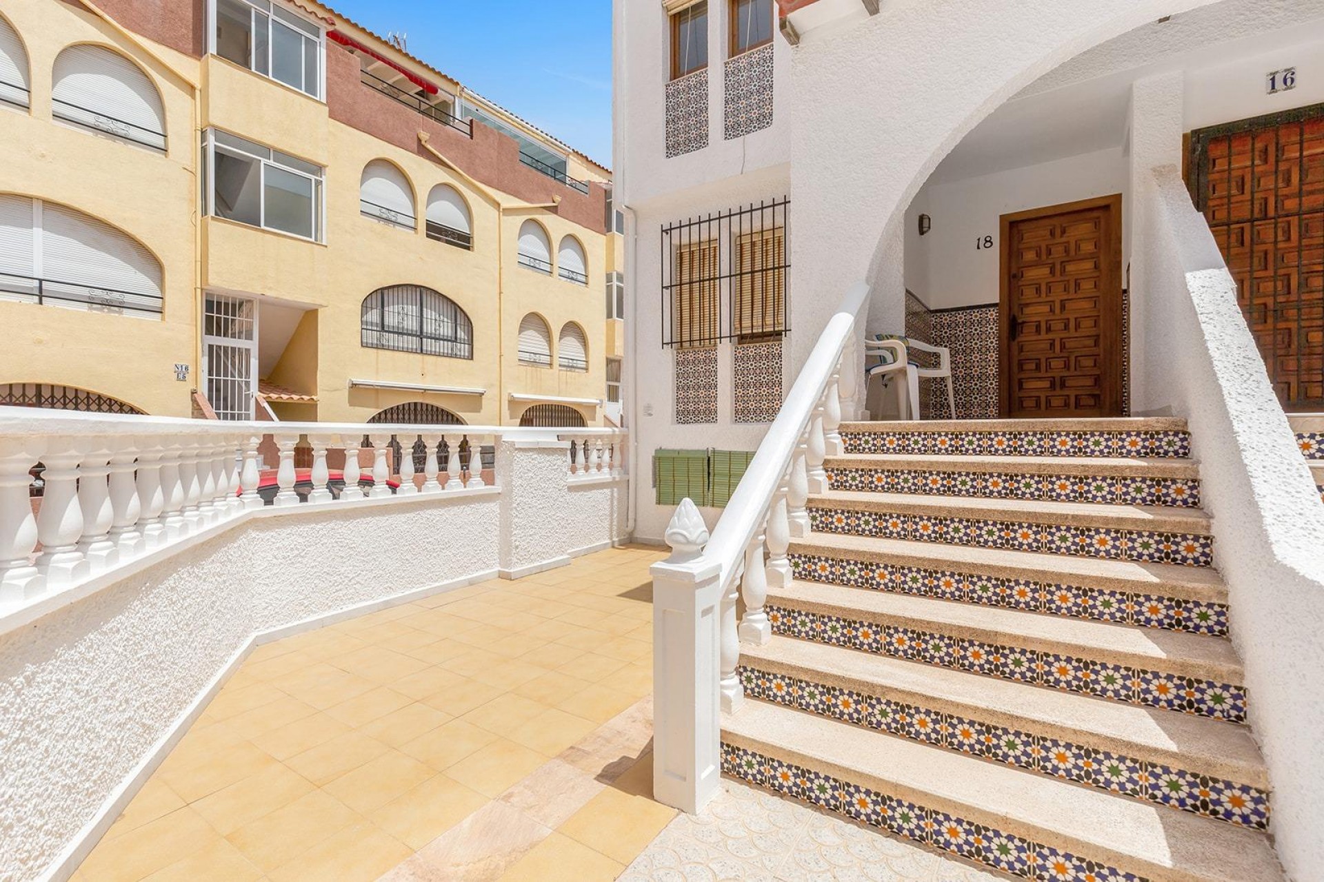 Återförsäljning - Town House -
Torrevieja - La Mata Pueblo