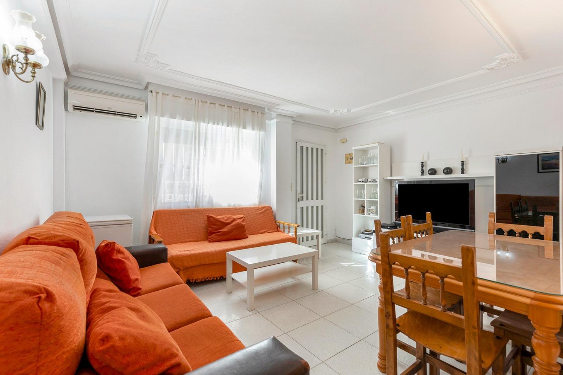 Återförsäljning - Town House -
Torrevieja - La Mata