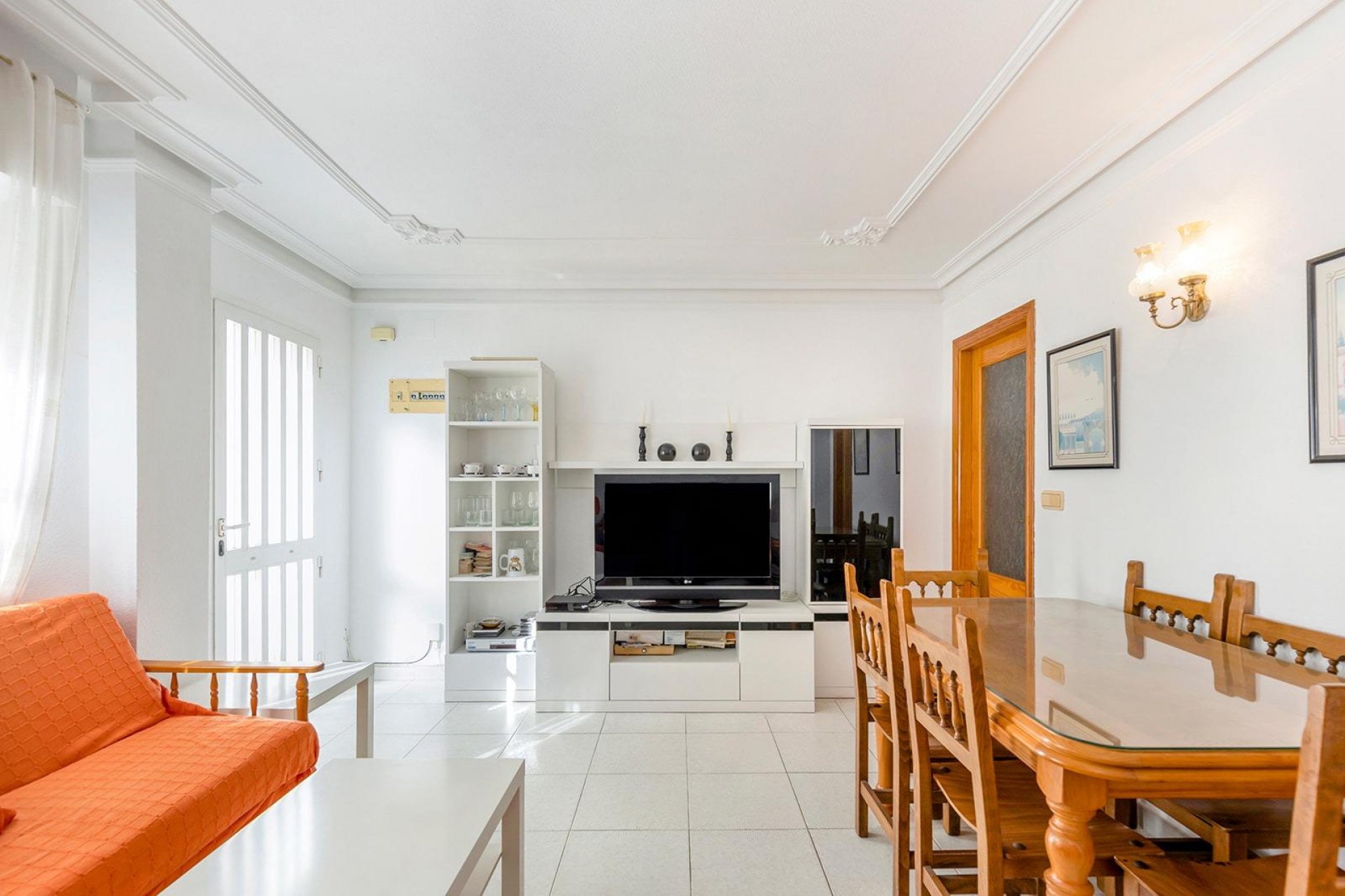 Återförsäljning - Town House -
Torrevieja - La Mata