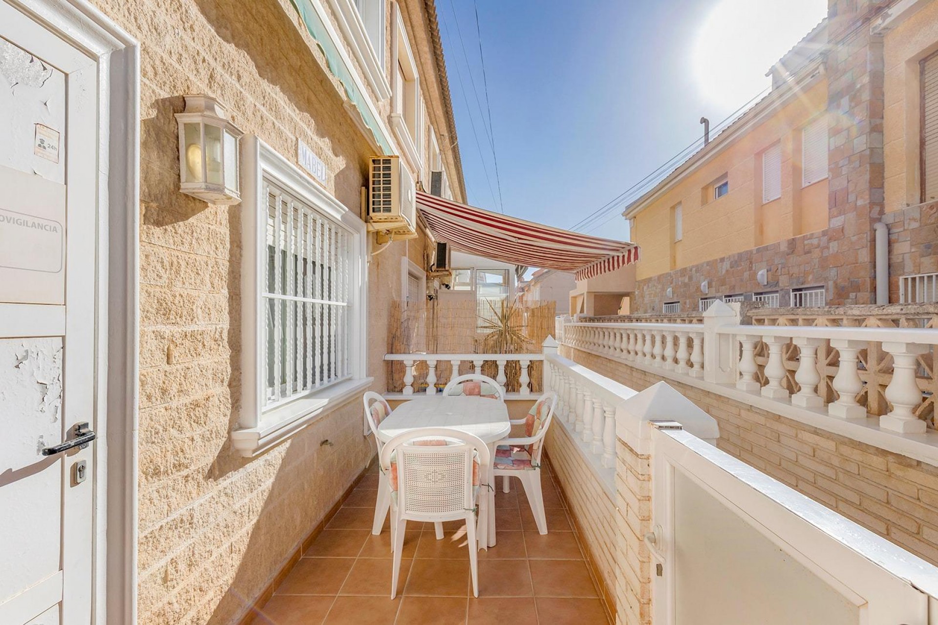 Återförsäljning - Town House -
Torrevieja - La Mata