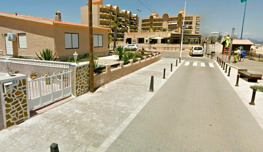Återförsäljning - Town House -
Torrevieja - La Mata