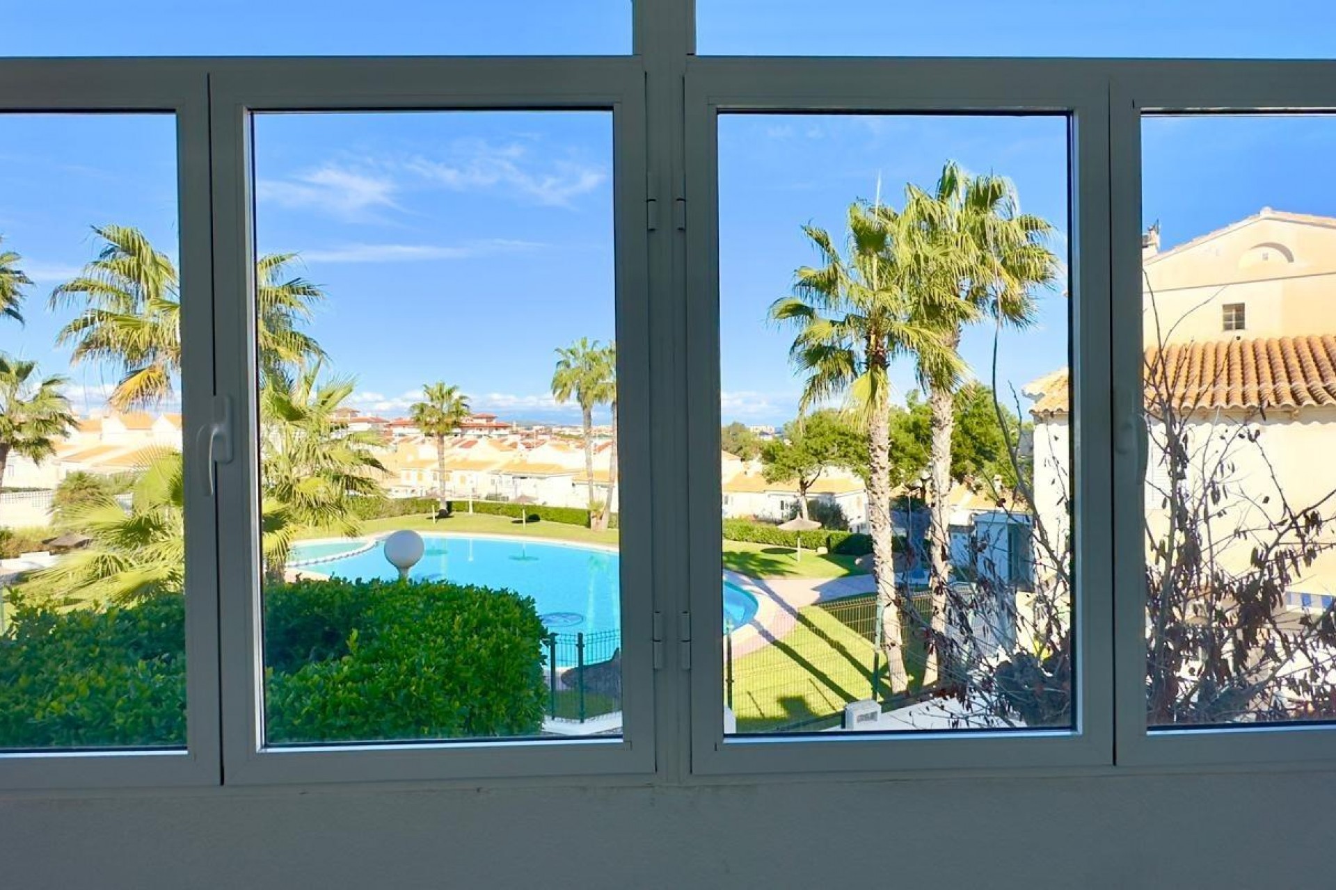 Återförsäljning - Town House -
Torrevieja - La Mata