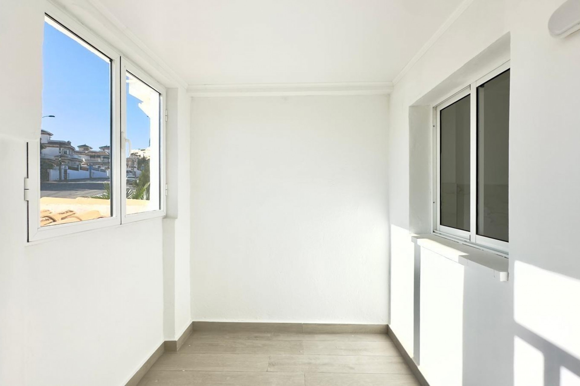 Återförsäljning - Town House -
Torrevieja - La Mata