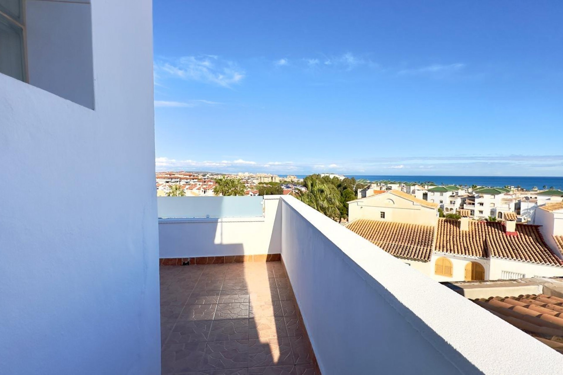 Återförsäljning - Town House -
Torrevieja - La Mata