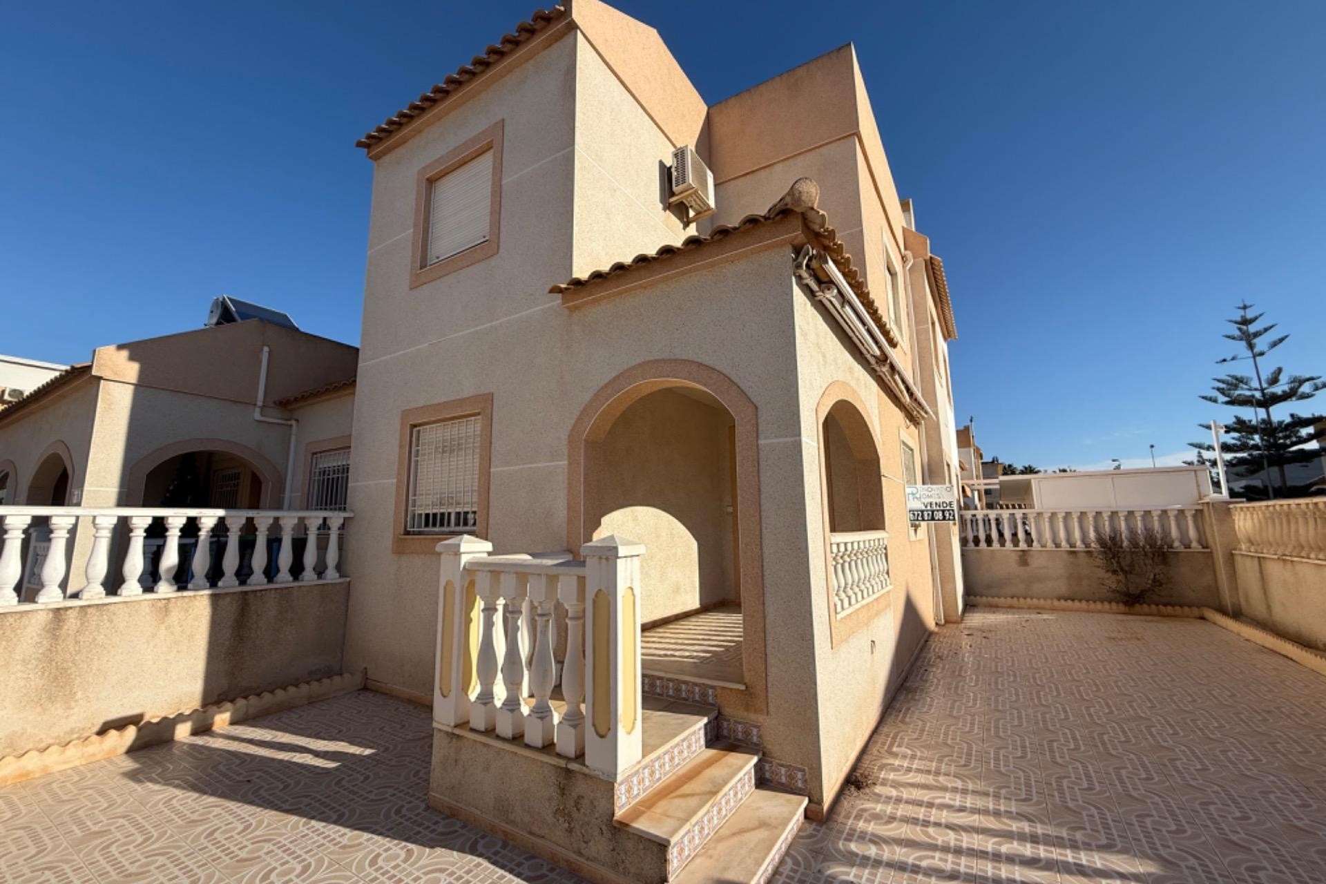 Återförsäljning - Town House -
Torrevieja - La Siesta - El Salado - Torreta