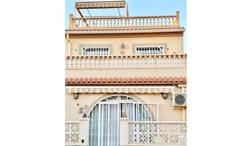 Återförsäljning - Town House -
Torrevieja - La Siesta - El Salado - Torreta