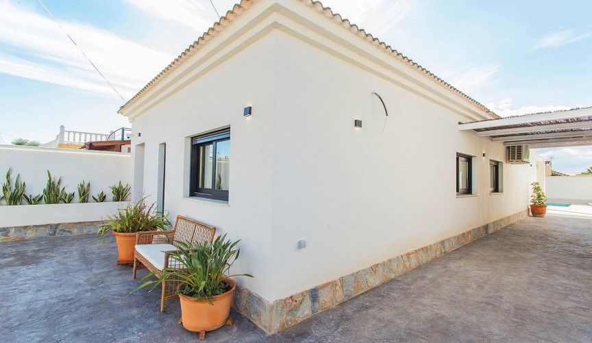 Återförsäljning - Town House -
Torrevieja - La Siesta