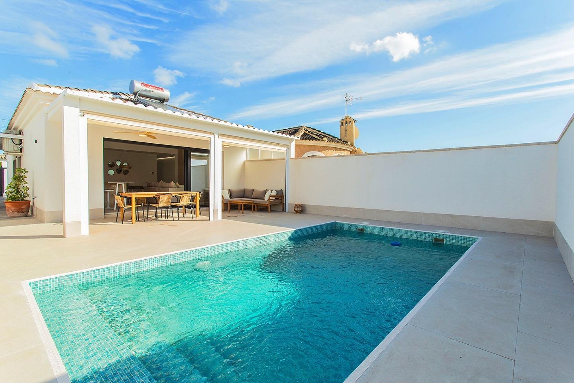 Återförsäljning - Town House -
Torrevieja - La Siesta