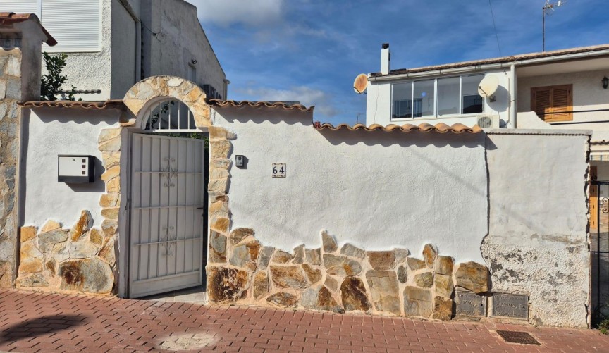 Återförsäljning - Town House -
Torrevieja - Los Balcones