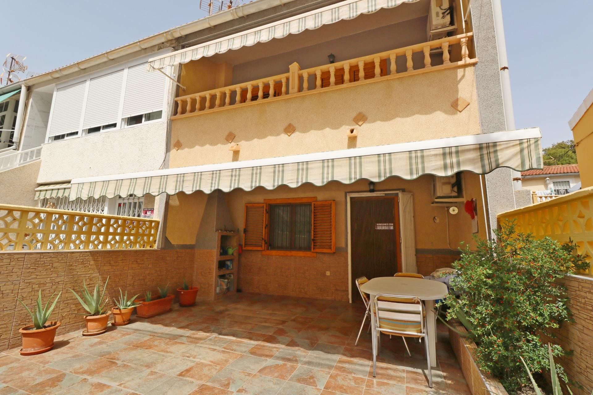 Återförsäljning - Town House -
Torrevieja - Playa De Los Naufragos