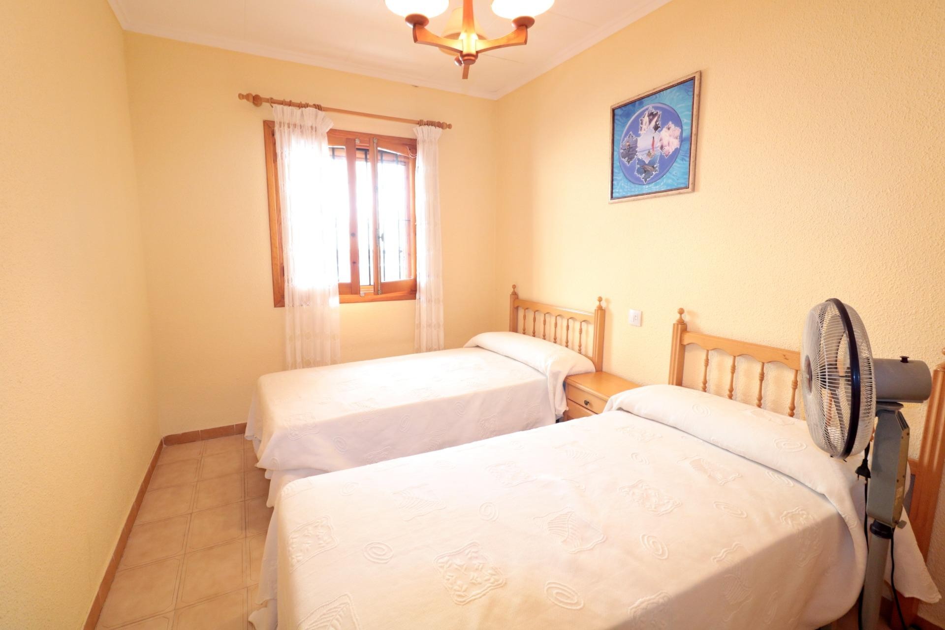 Återförsäljning - Town House -
Torrevieja - Playa De Los Naufragos
