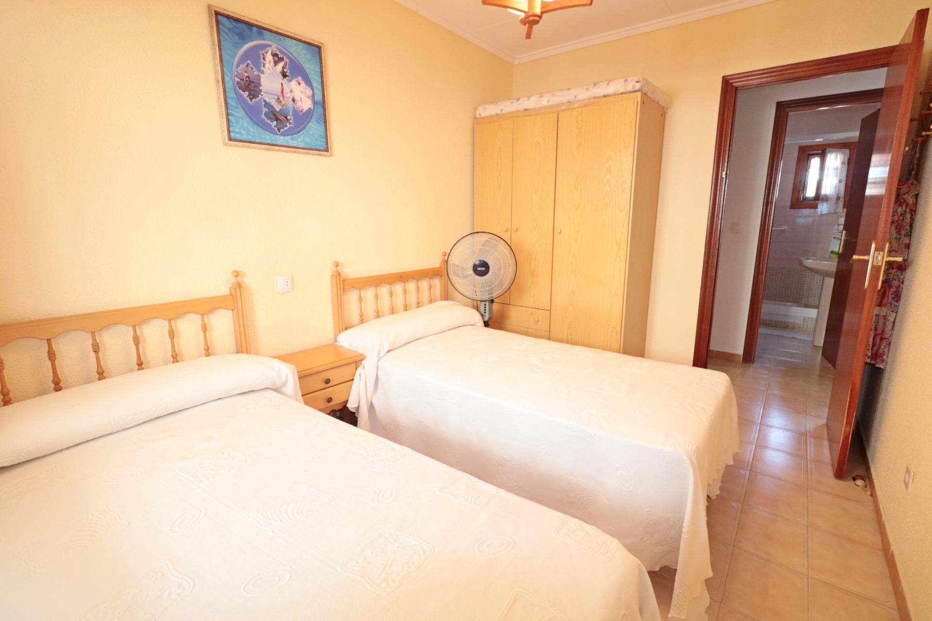 Återförsäljning - Town House -
Torrevieja - Playa De Los Naufragos