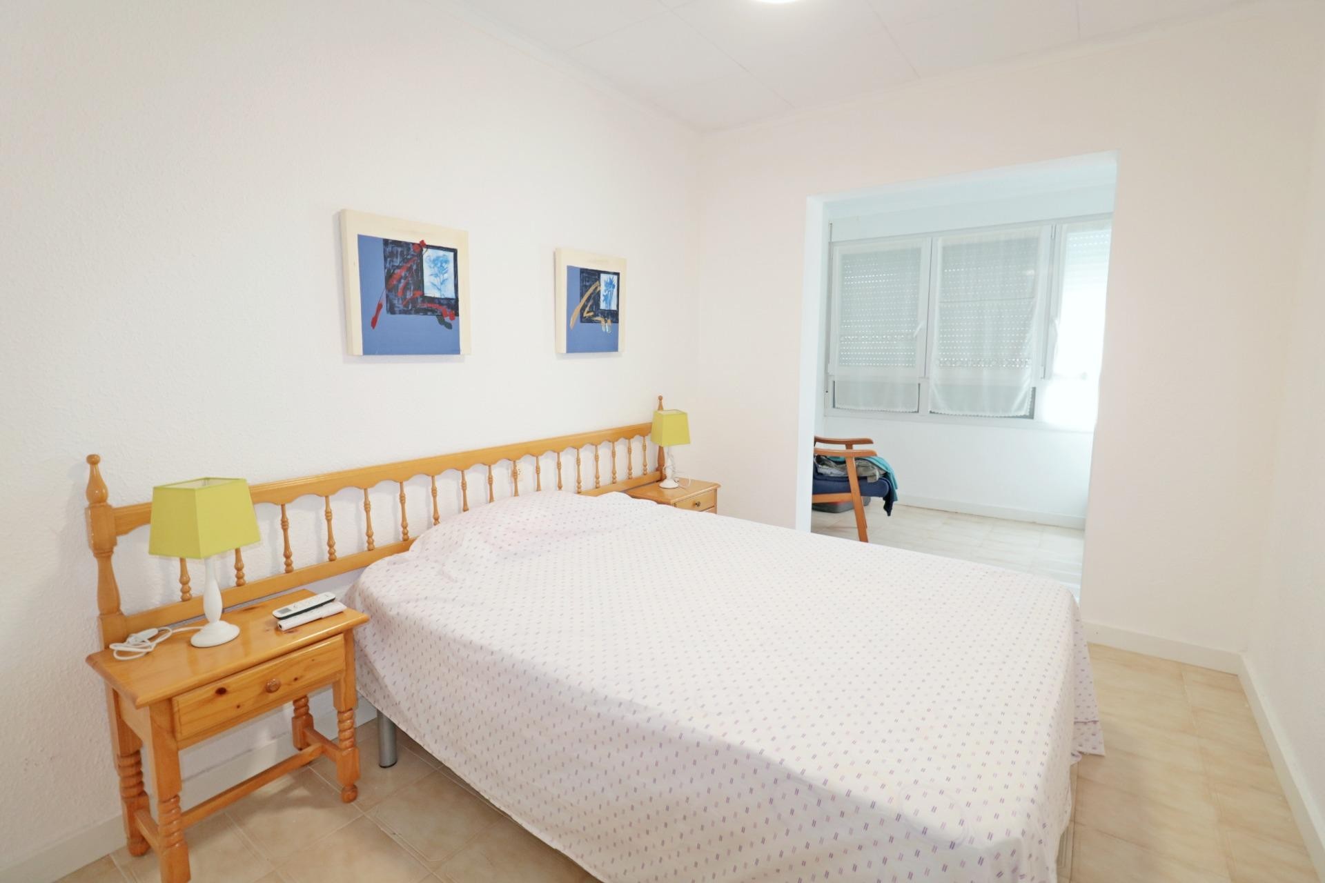 Återförsäljning - Town House -
Torrevieja - Playa De Los Naufragos