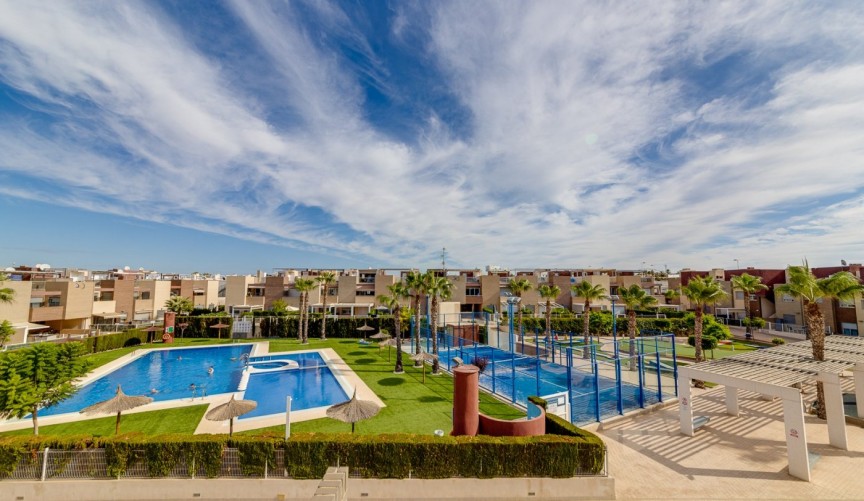 Återförsäljning - Town House -
Torrevieja - Sector 25