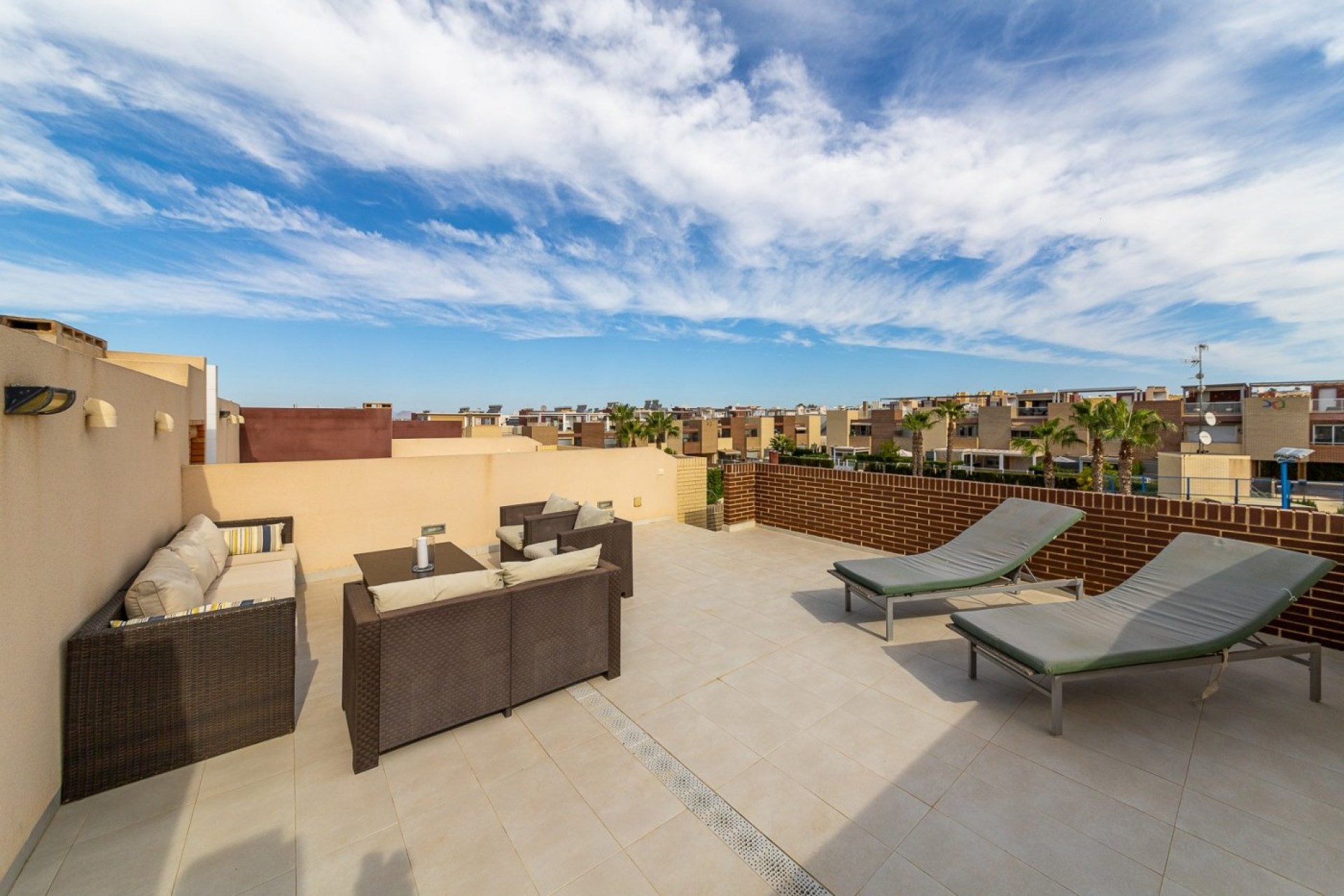 Återförsäljning - Town House -
Torrevieja - Sector 25