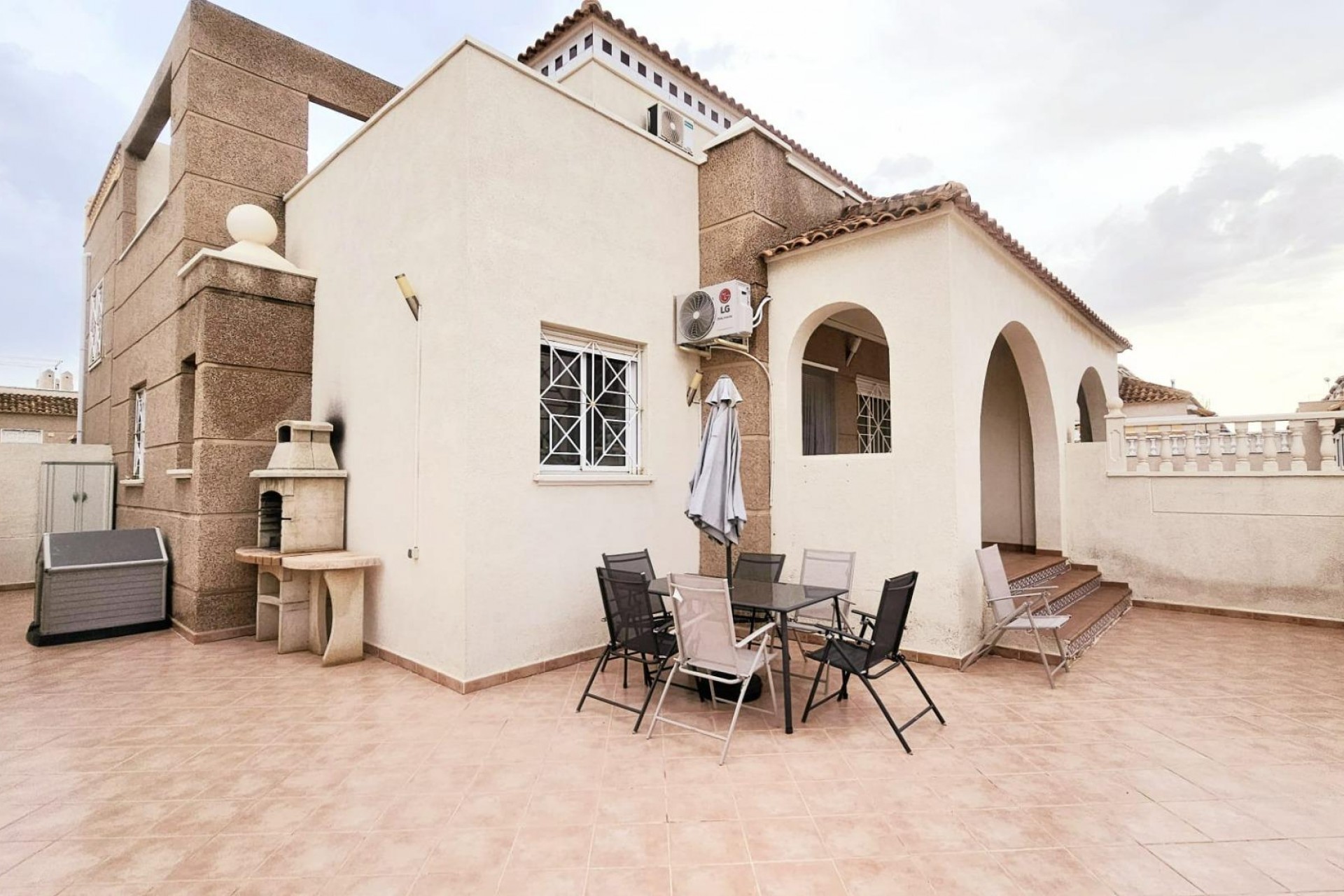 Återförsäljning - Town House -
Torrevieja - Torreblanca