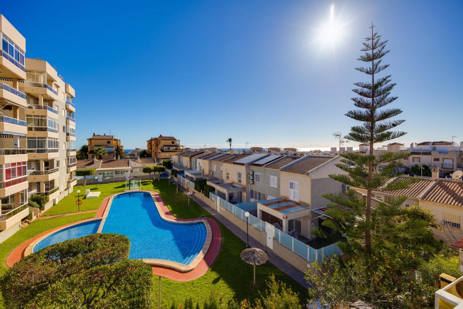 Återförsäljning - Town House -
Torrevieja - Torreblanca