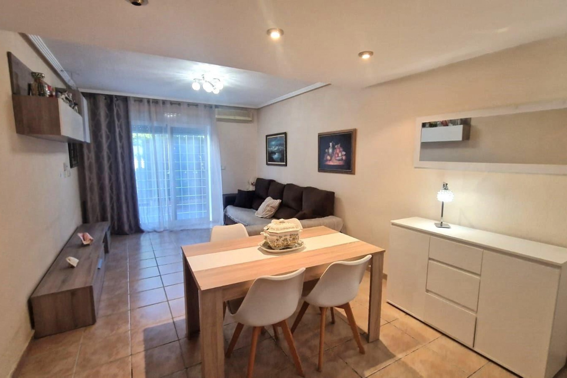 Återförsäljning - Town House -
Torrevieja - Torreblanca